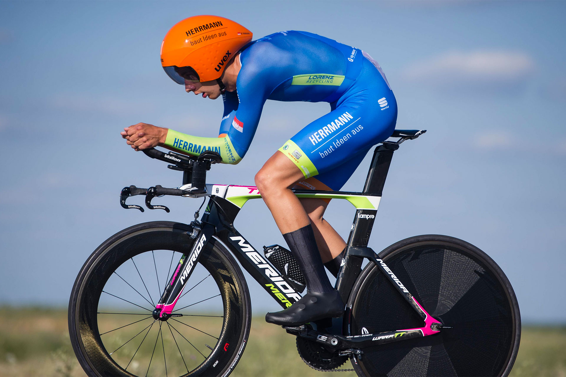 




Leopard signs U23 German ITT Champion Heidemann


