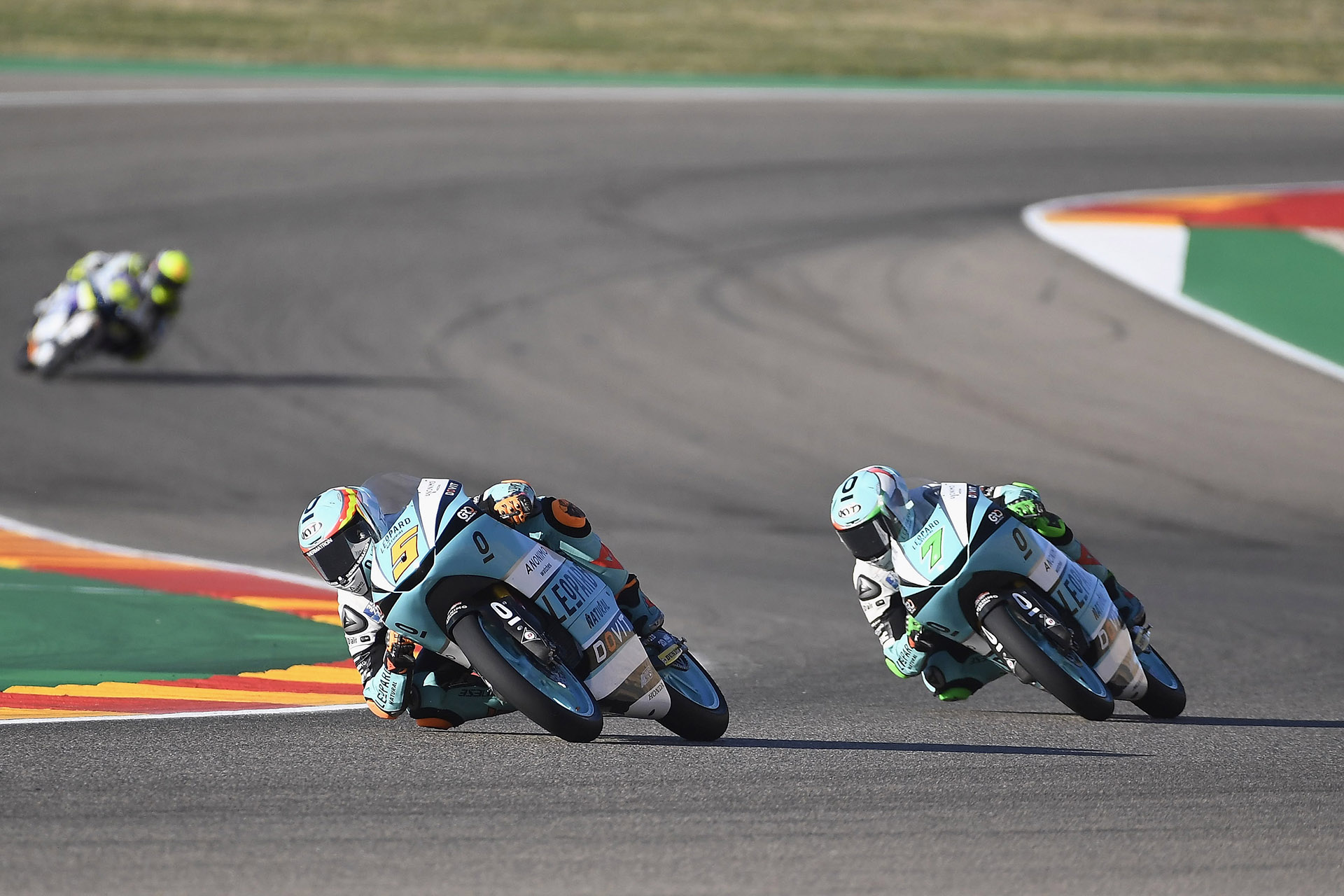 




Third and fourth row of the grid for the Le0pard Racing


